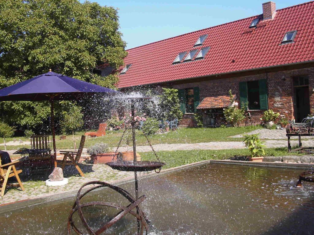 Pension Kunsthof Dahrenstedt Exterior photo